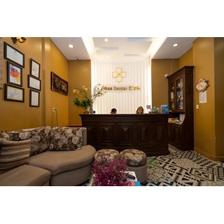 Nhà tuyển dụng THE EAST ROSE DENTAL